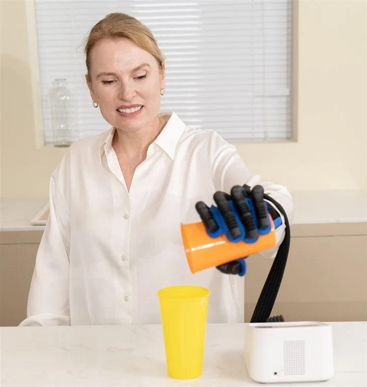 Hand Rehabilitation Robot E12